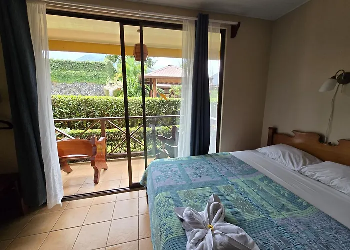 Hotel Iris Arenal